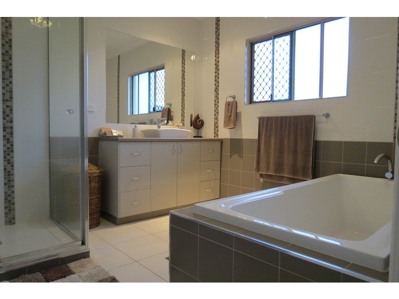 9 Bayside Court, Bowen QLD 4805