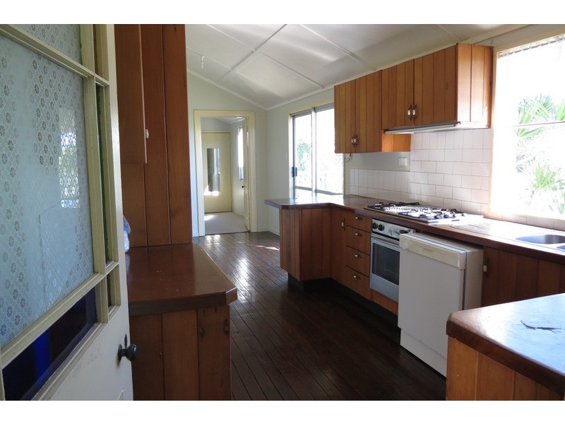 16 Thomas Street, Bowen QLD 4805