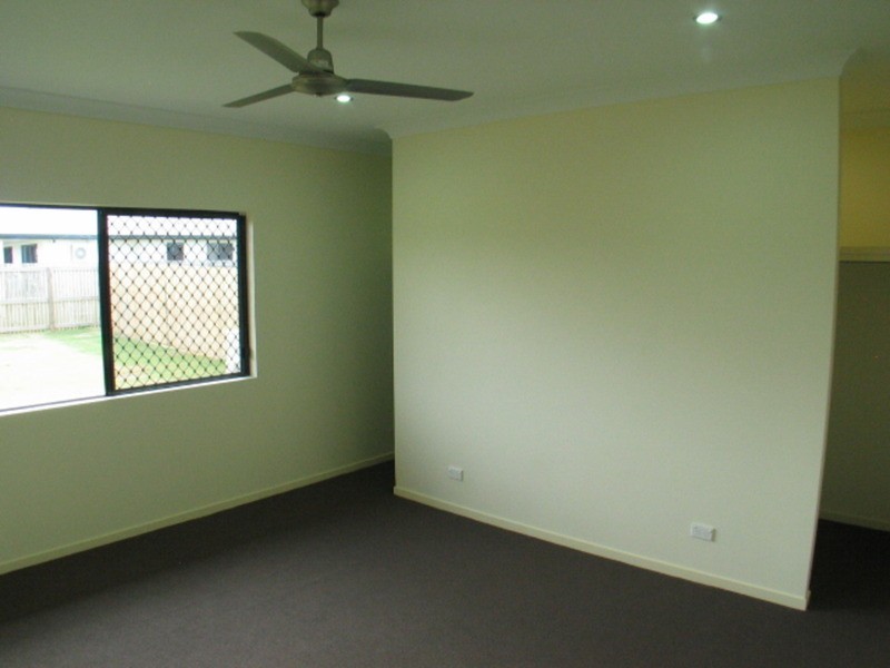 9 Ada  Place, Bowen QLD 4805