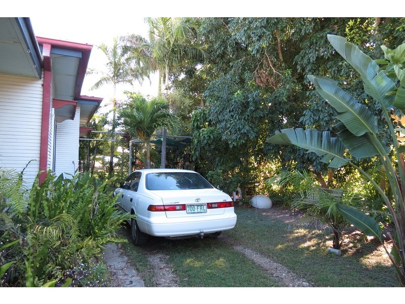 9 Leichhardt Street, Bowen QLD 4805