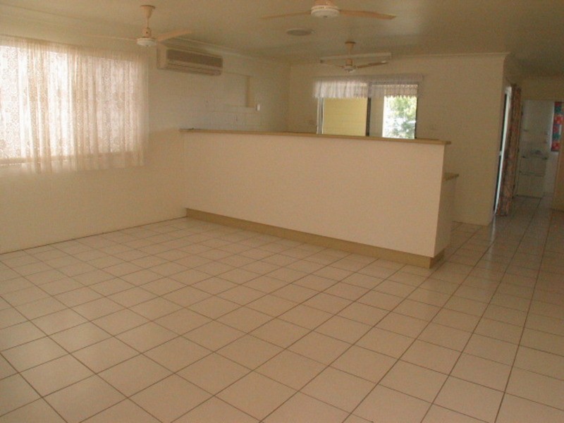 2/30 John Street, Bowen QLD 4805