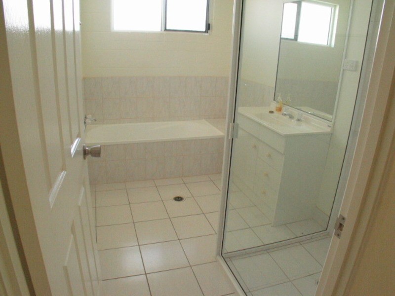 2/30 John Street, Bowen QLD 4805