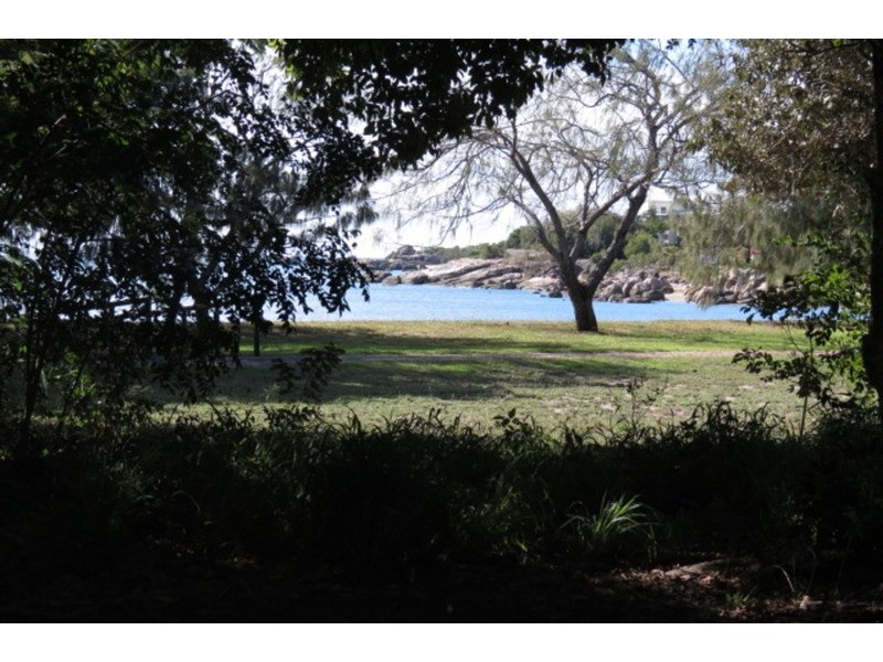 2 Horseshoe Bay Road, Bowen QLD 4805