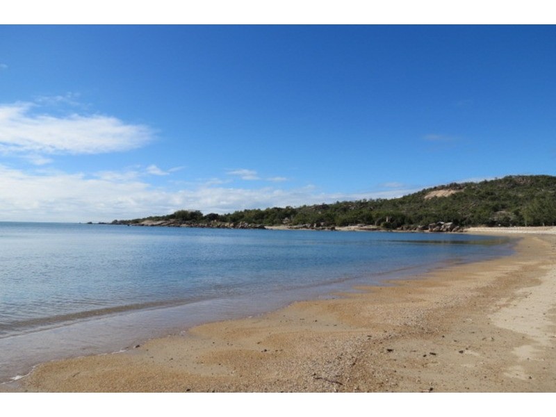 2 Horseshoe Bay Road, Bowen QLD 4805