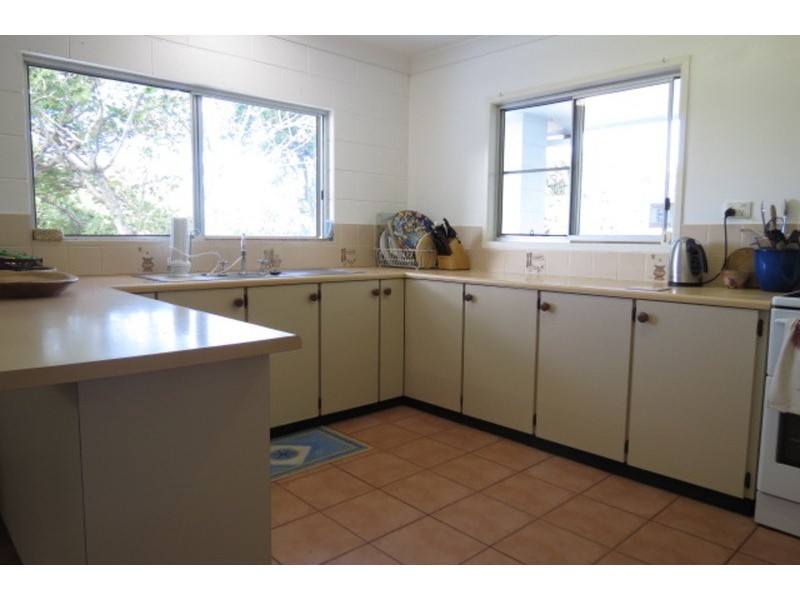 2 Horseshoe Bay Road, Bowen QLD 4805