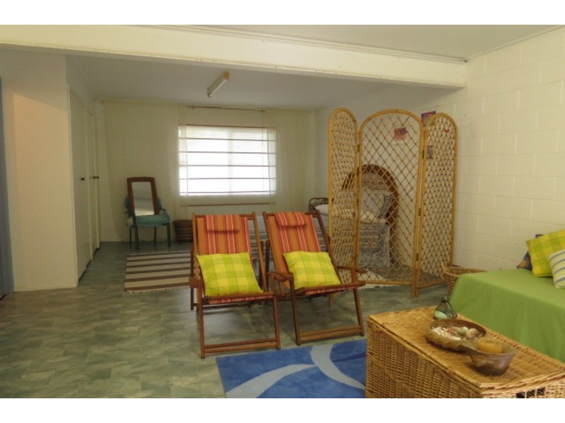 2 Horseshoe Bay Road, Bowen QLD 4805