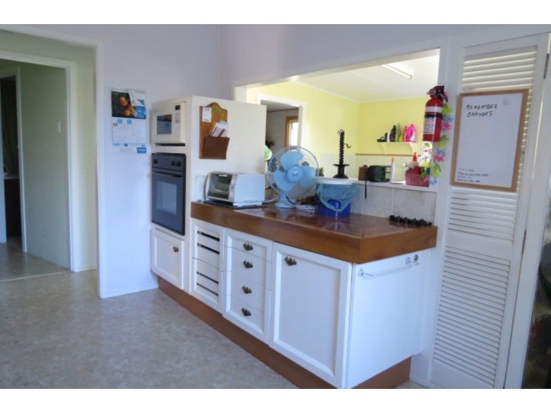 39 Livingstone Street, Bowen QLD 4805