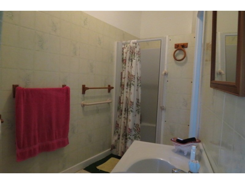 39 Livingstone Street, Bowen QLD 4805