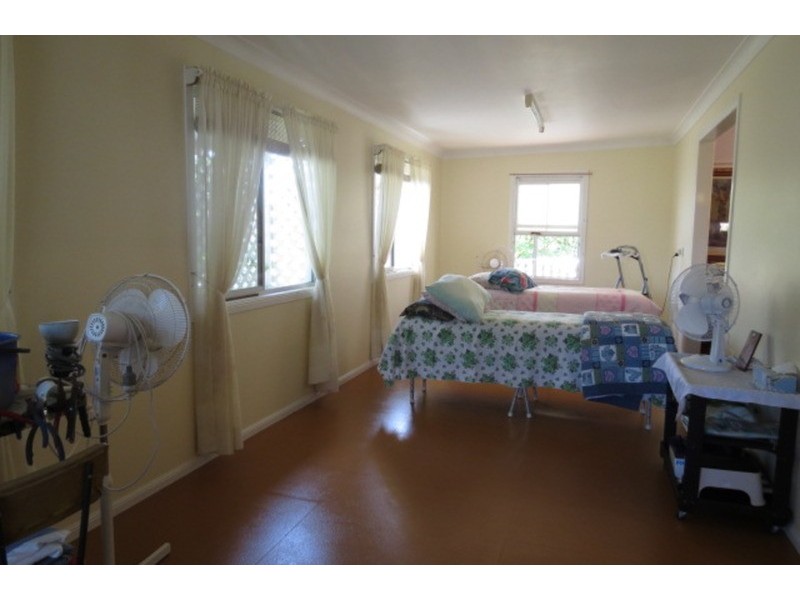 39 Livingstone Street, Bowen QLD 4805