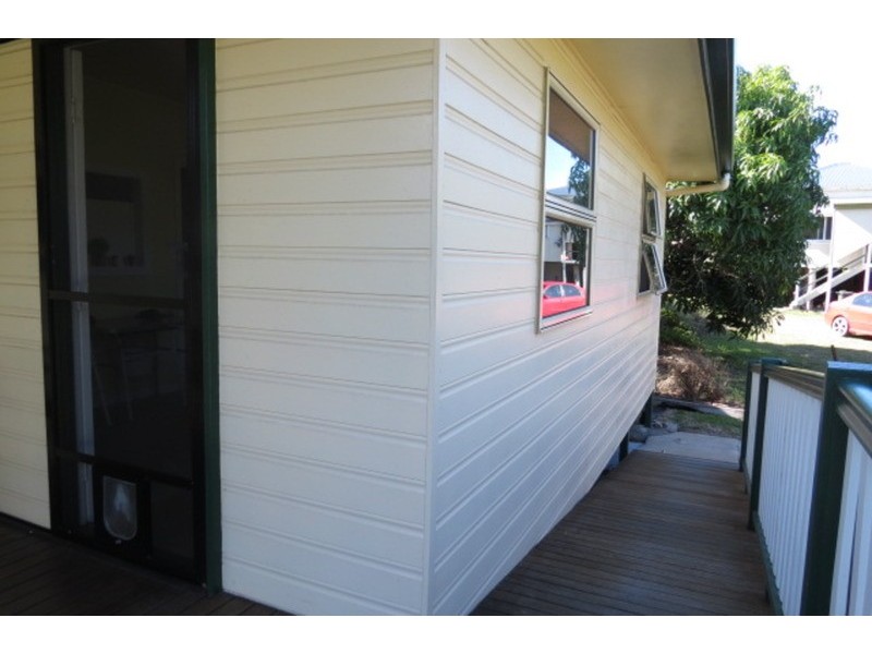 39 Livingstone Street, Bowen QLD 4805