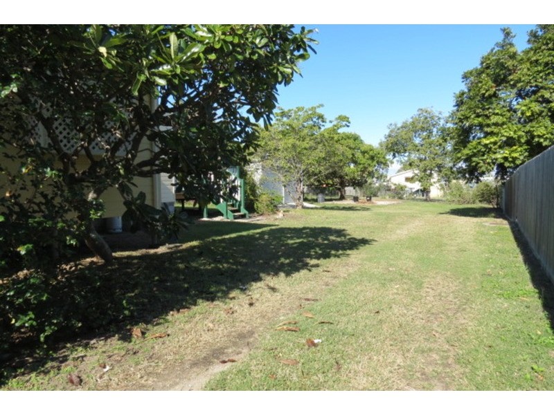 39 Livingstone Street, Bowen QLD 4805