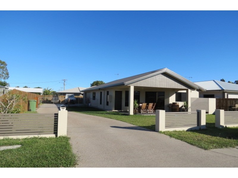 17 Lime Tree Court, Bowen QLD 4805