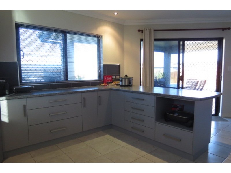 17 Lime Tree Court, Bowen QLD 4805