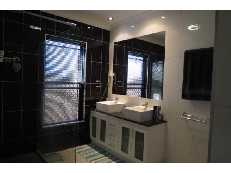 17 Lime Tree Court, Bowen QLD 4805