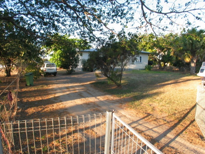 20 Murray Avenue, Bowen QLD 4805