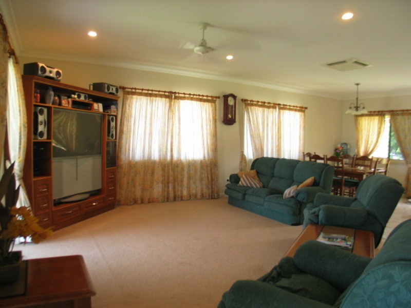 27 Africandar Road, Bowen QLD 4805