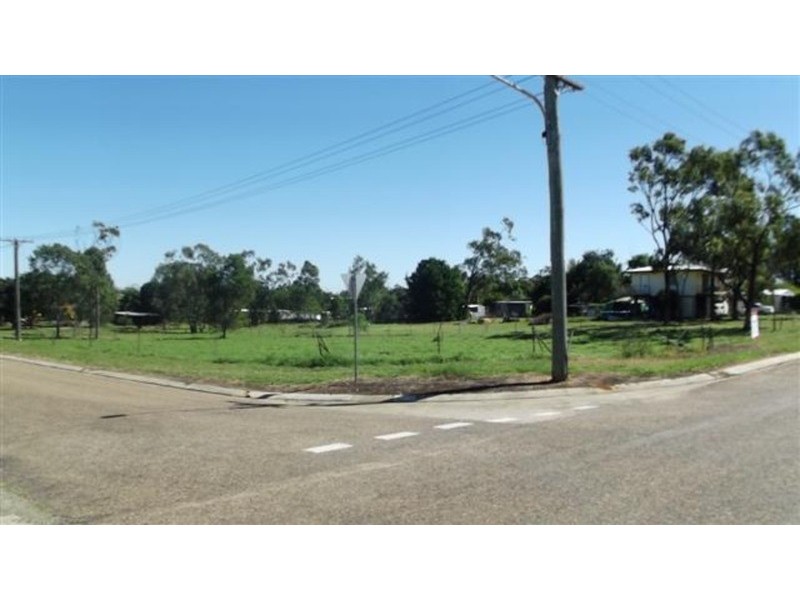 21  Sixth Avenue, Collinsville QLD 4804