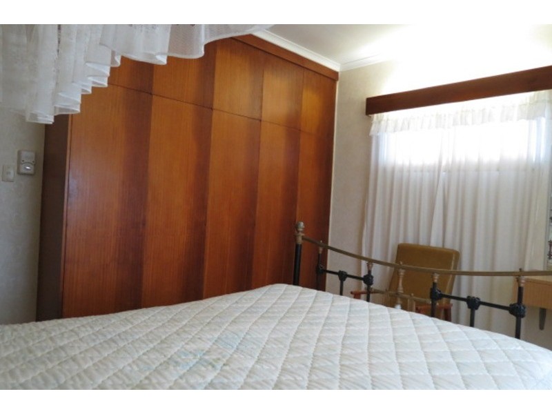 16 Denison Street, Bowen QLD 4805