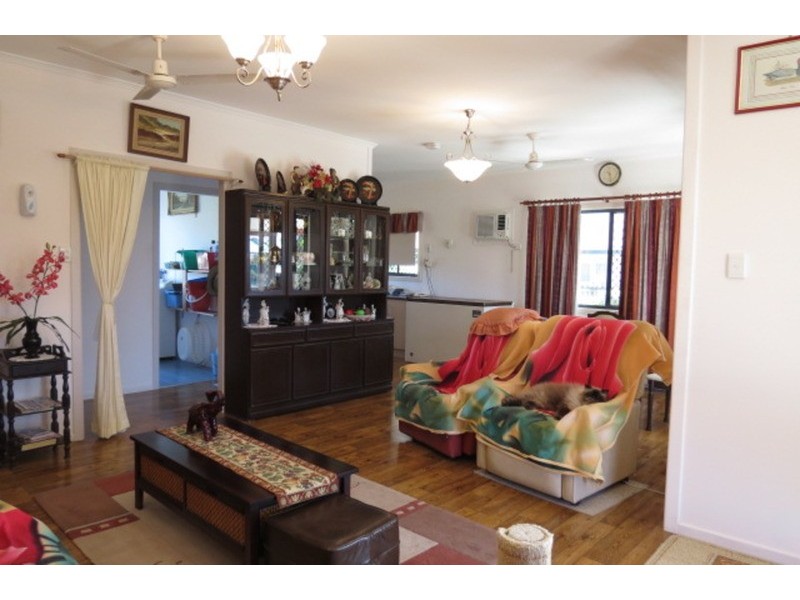 27 Emmerson Drive, Bowen QLD 4805