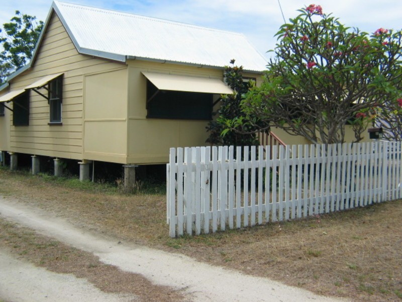 16 George Street, Bowen QLD 4805
