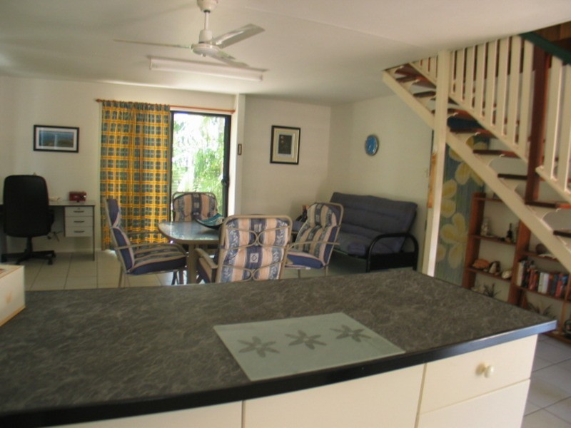 6 Baxter Avenue, Brisk Bay QLD 4805