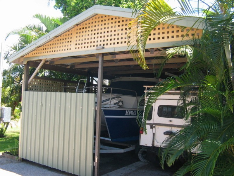 6 Baxter Avenue, Brisk Bay QLD 4805