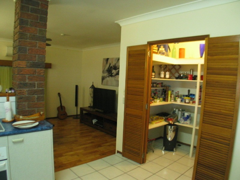 52 Whyte Avenue, Bowen QLD 4805