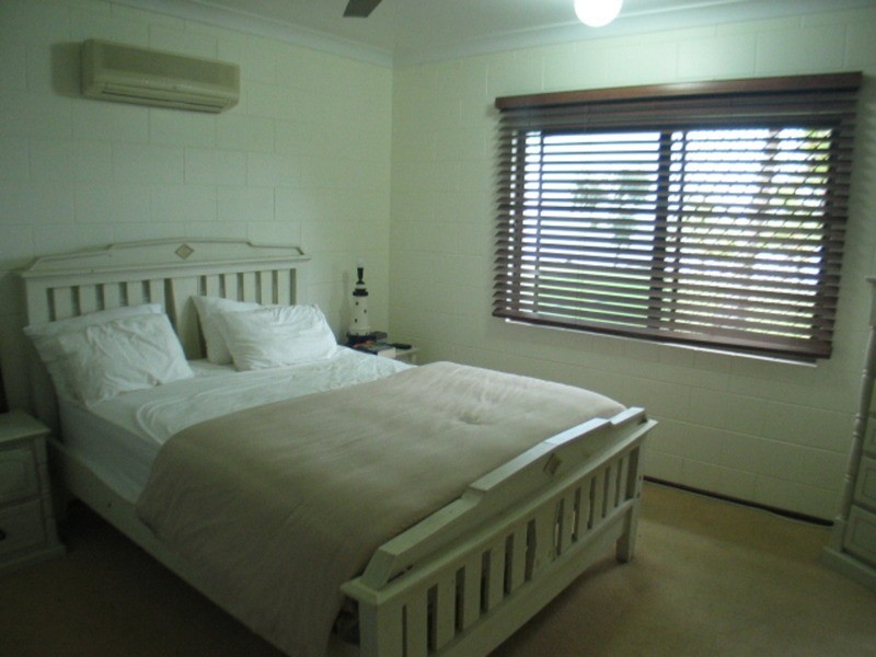 52 Whyte Avenue, Bowen QLD 4805