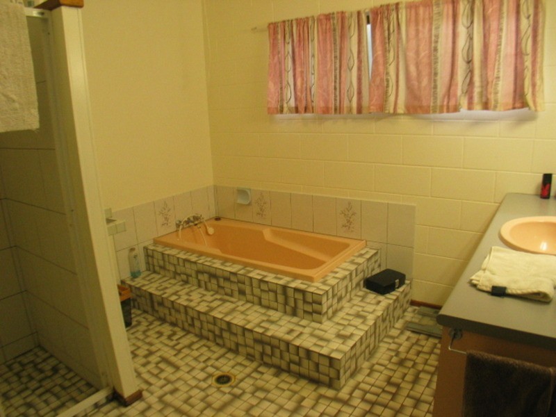 52 Whyte Avenue, Bowen QLD 4805