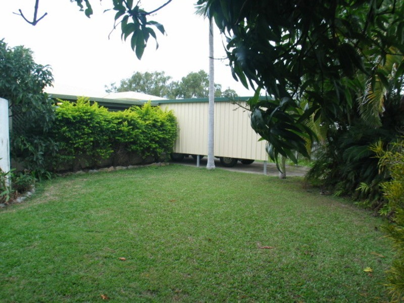 52 Whyte Avenue, Bowen QLD 4805