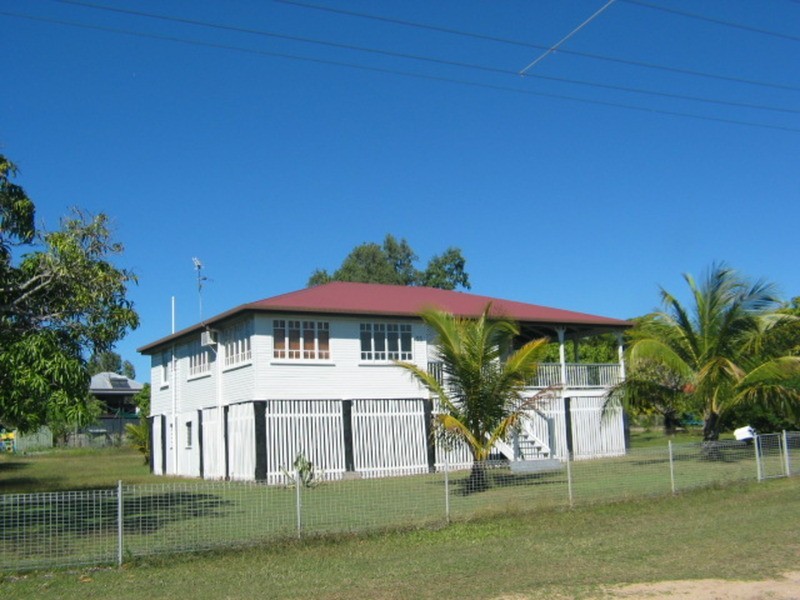 55 Livingstone Street, Bowen QLD 4805
