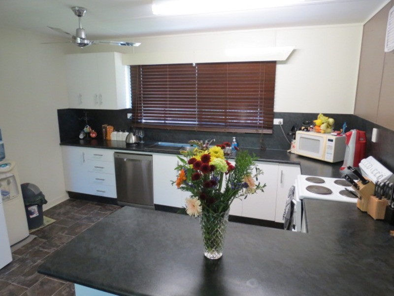 113 Hillview Road, Bowen QLD 4805
