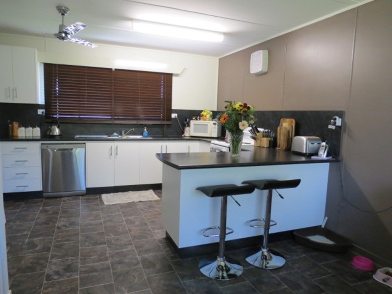 113 Hillview Road, Bowen QLD 4805