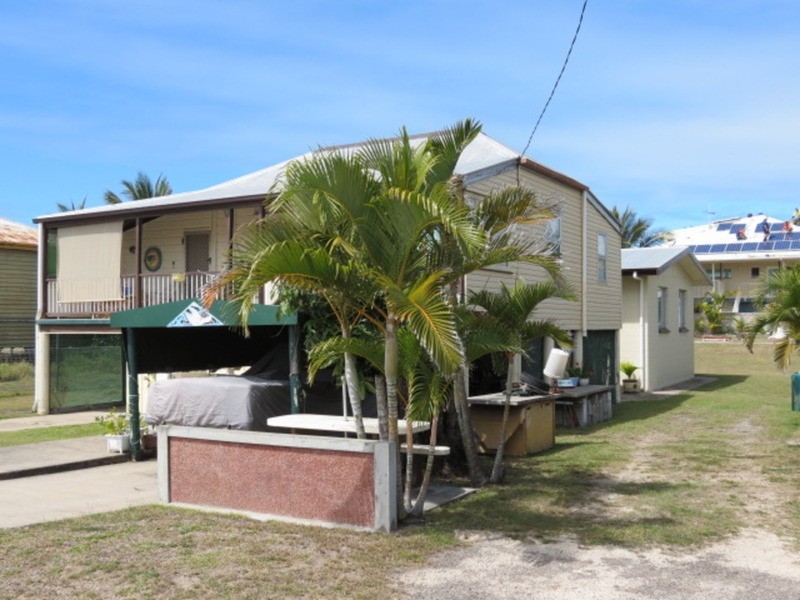 25 Thomas Street, Bowen QLD 4805