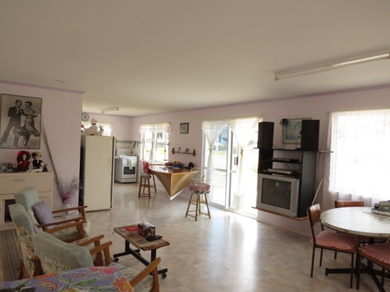 25 Thomas Street, Bowen QLD 4805