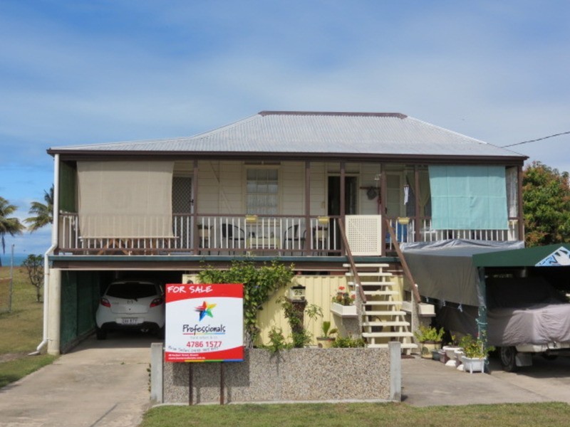 25 Thomas Street, Bowen QLD 4805