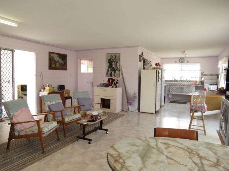 25 Thomas Street, Bowen QLD 4805