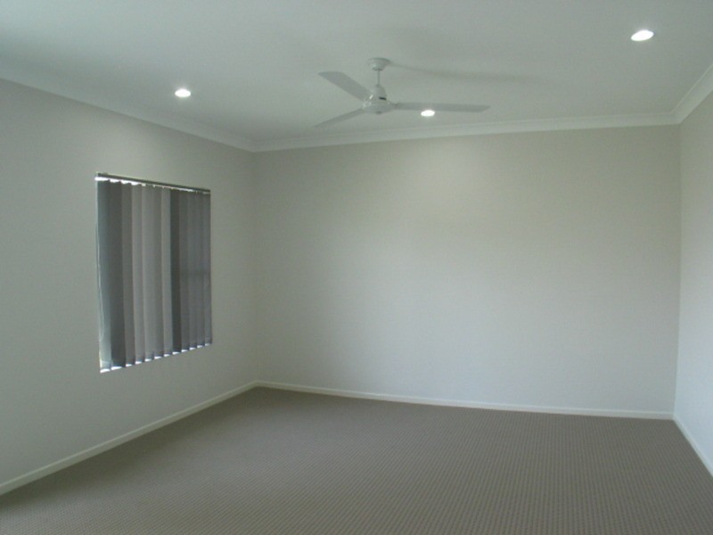 14 Seabreeze Crescent, Bowen QLD 4805
