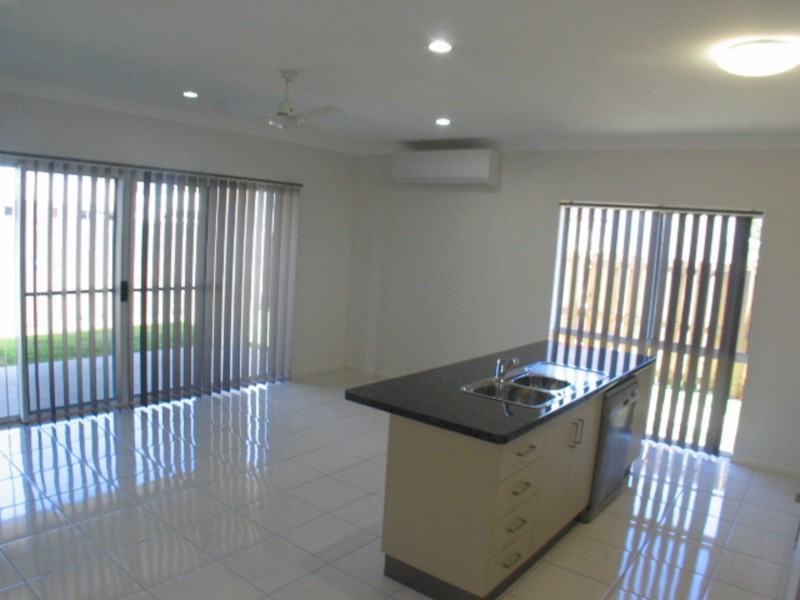 1 Seventh Close, Bowen QLD 4805