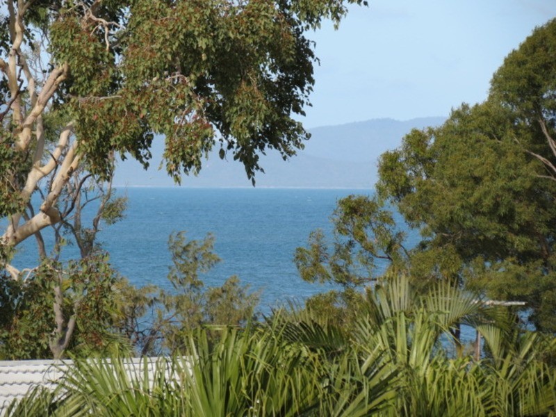 65 Whyte Avenue, Bowen QLD 4805