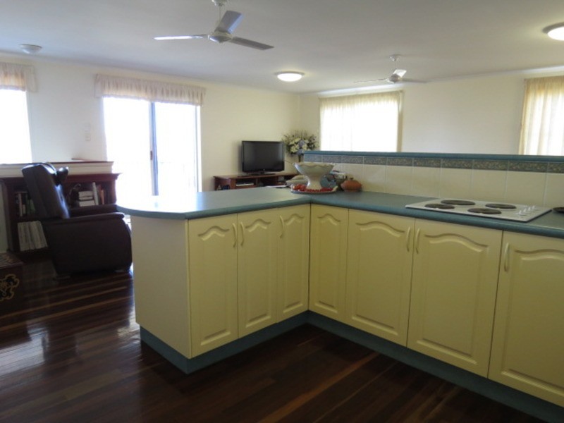 65 Whyte Avenue, Bowen QLD 4805