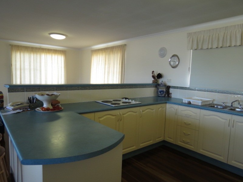 65 Whyte Avenue, Bowen QLD 4805