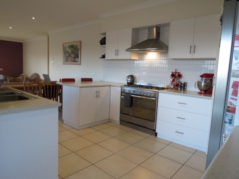 17 Bayview Crescent, Bowen QLD 4805