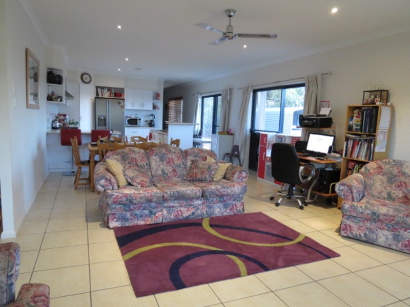 17 Bayview Crescent, Bowen QLD 4805