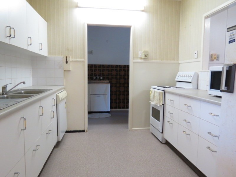 4 Marshall Street, Bowen QLD 4805