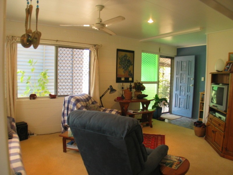 22 Rosshall Street, Bowen QLD 4805