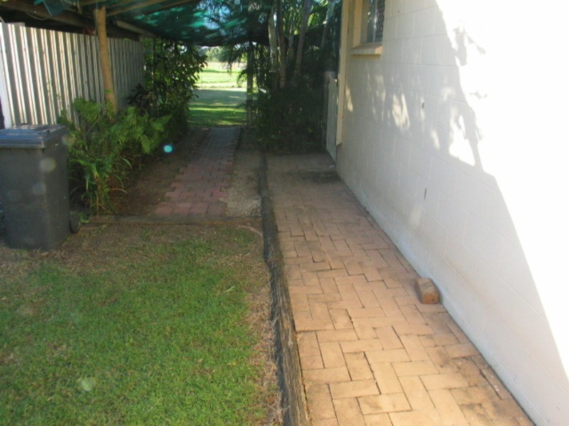 22 Rosshall Street, Bowen QLD 4805