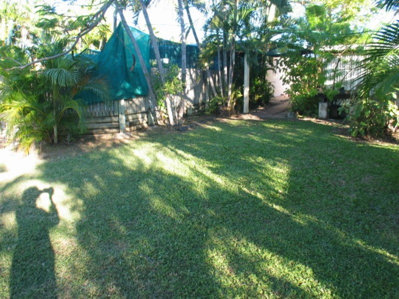 22 Rosshall Street, Bowen QLD 4805