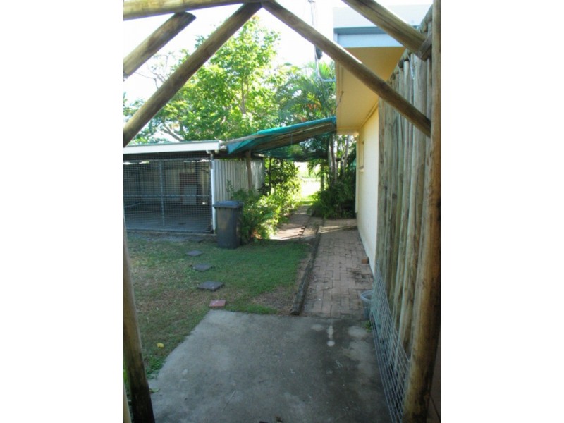 22 Rosshall Street, Bowen QLD 4805