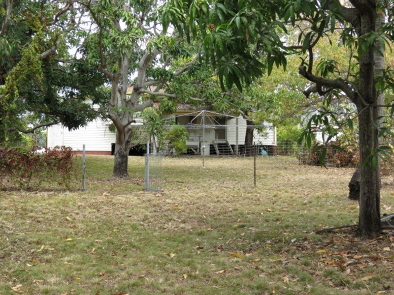 32 Kennedy Street, Bowen QLD 4805